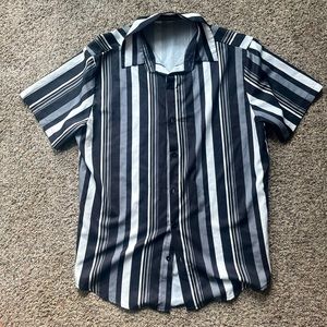 Shein Black and White New without Tags Short Sleeve Button Down Shirt. Size L